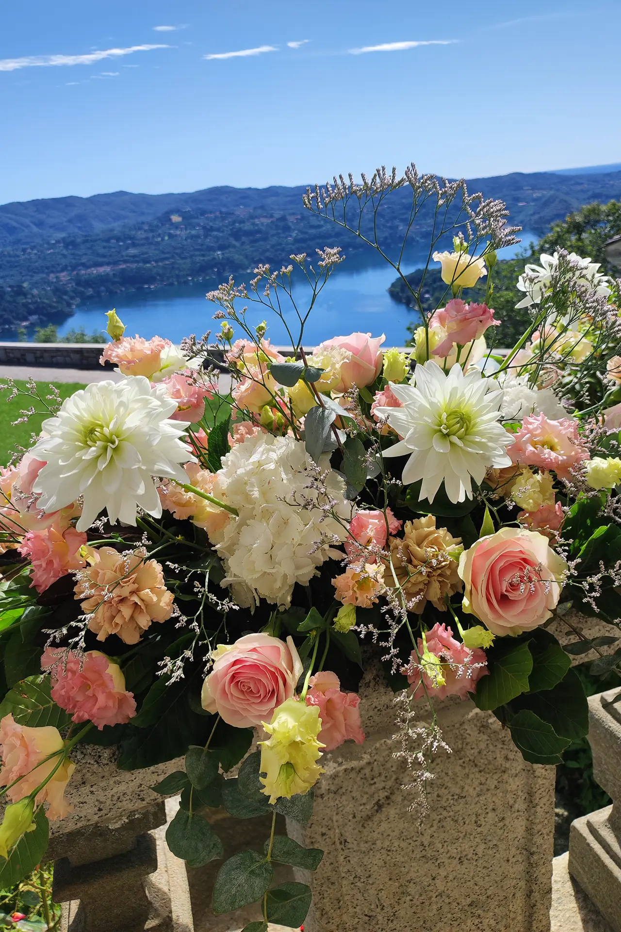 Allestimento floreale per eventi e matrimoni