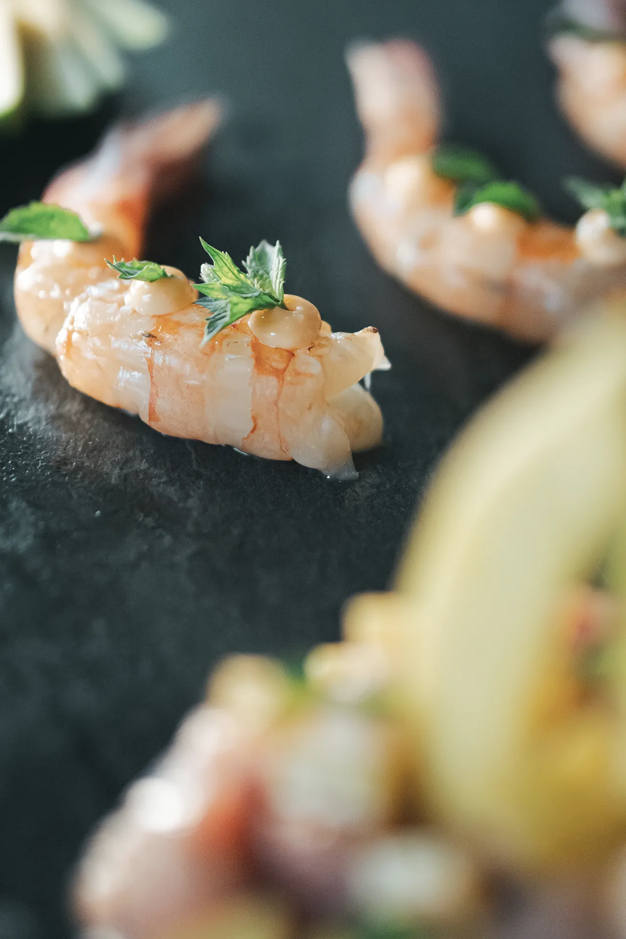 Gamberi crudi con salsa rosa